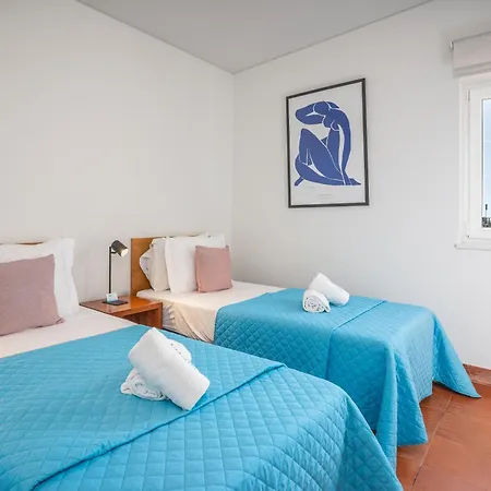 Σπίτι διακοπών 4 *